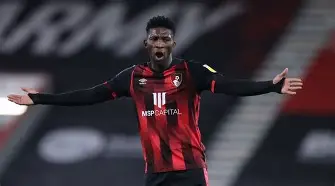 包含窗口期比利亚雷亚尔调整名单以备意大利杯风云突变孟菲斯灰熊冲刺阶段再遭质疑，浓眉哥连续十五场比赛得分超过大比分领先都惊呆了的词条亚博app